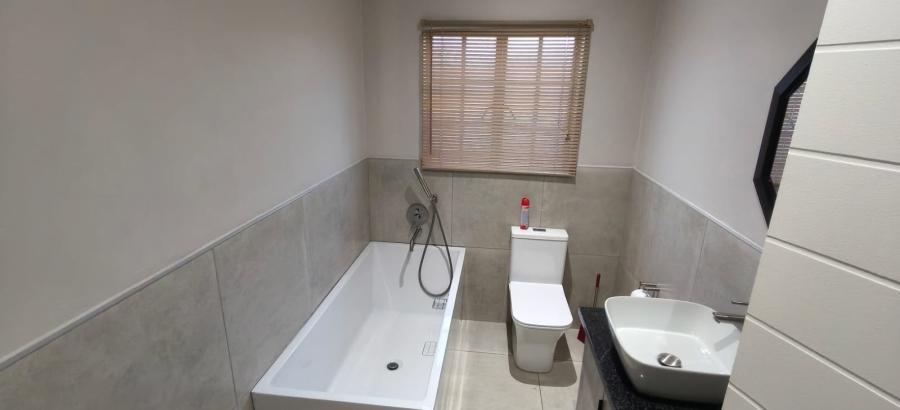 3 Bedroom Property for Sale in Waterkloof East North West